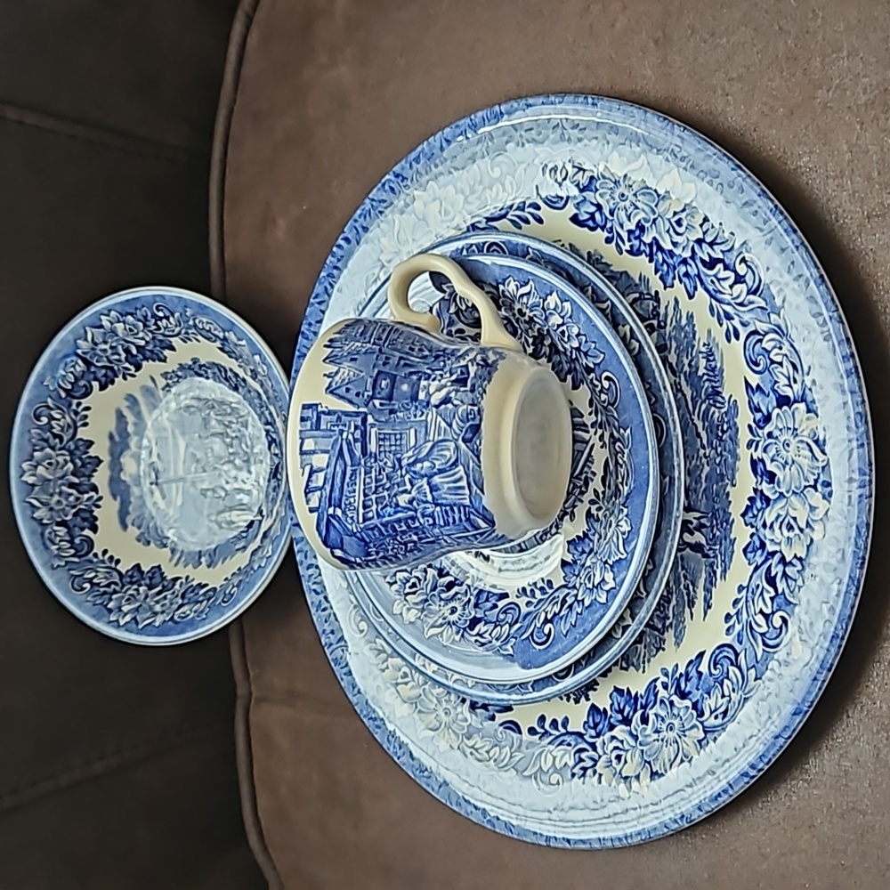 Vintage 1960s Set Of 5 English Ironstone Tableware Dickens Series